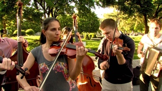 Tnchz flashmob a Dek tren Hungarian Folkdance street-dance