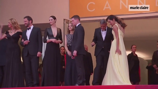 uelo de estilo entre Amal Clooney y Julia Roberts en
