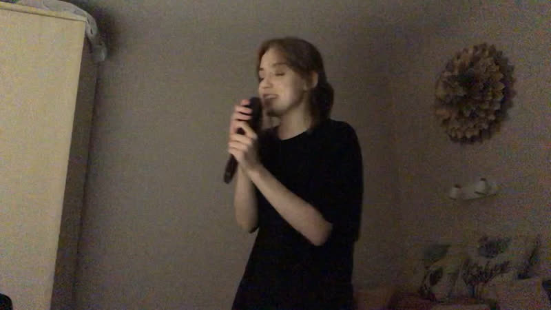 пьяная алкашка признается мне в
