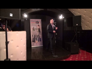 Певец Олег Попов - 