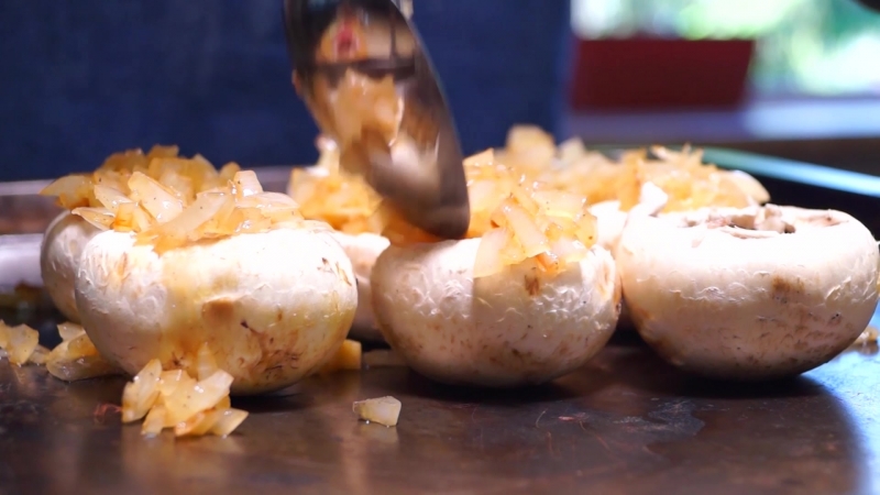 Готовим с Alpina фаршированные грибы с