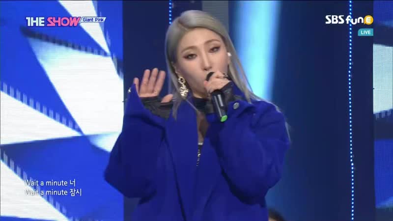 190305 Giant Pink Mirror Mirror THE