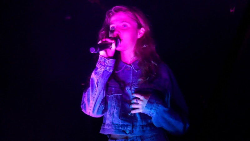 Clairo Pretty Girl LIVE HD (2018) LA Debut Los Angeles The Roxy