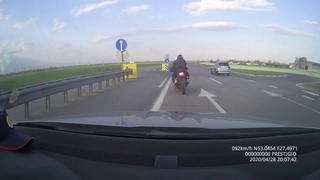 В Слуцком районе пьяный мотоциклист-бесправник пытался скрыться от ГАИ