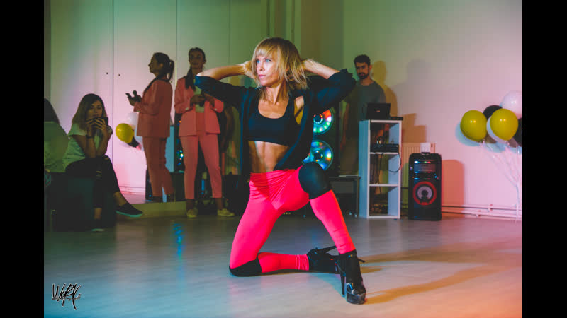 STRIP DANCE