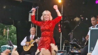 Toyah and Robert Fripp - Relax