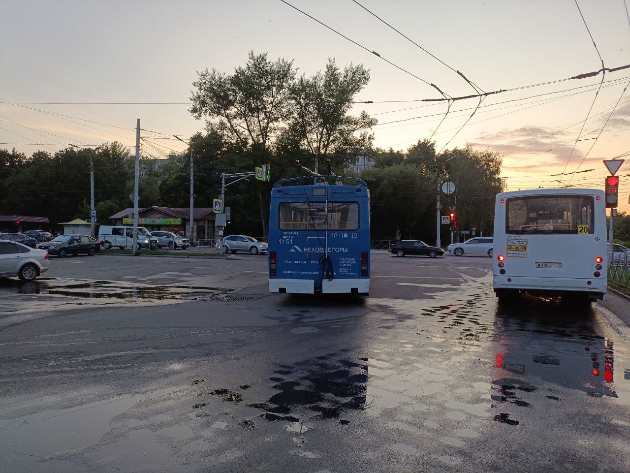 В Орле троллейбусное депо осталось без электричества Это картинка