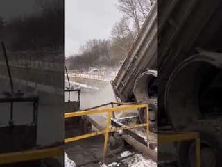Высота снега в Череповце преодолела психологическую отметку в один метр